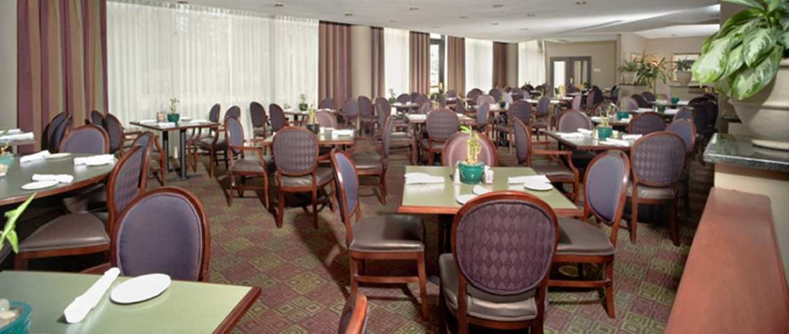 ดับเบิ้ลทรีบายฮิลตันโฮเต็ล ชิคาโก ชามบูร์ก Hotel ชอมเบิร์ก ร้านอาหาร รูปภาพ