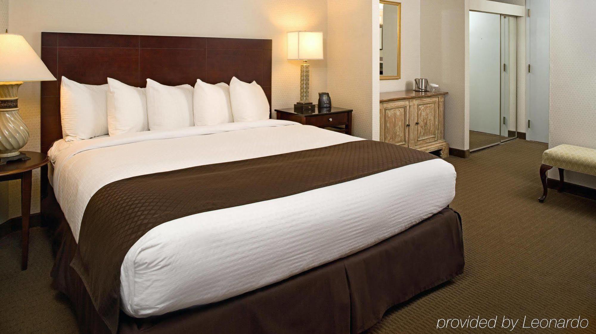 ดับเบิ้ลทรีบายฮิลตันโฮเต็ล ชิคาโก ชามบูร์ก Hotel ชอมเบิร์ก ภายนอก รูปภาพ