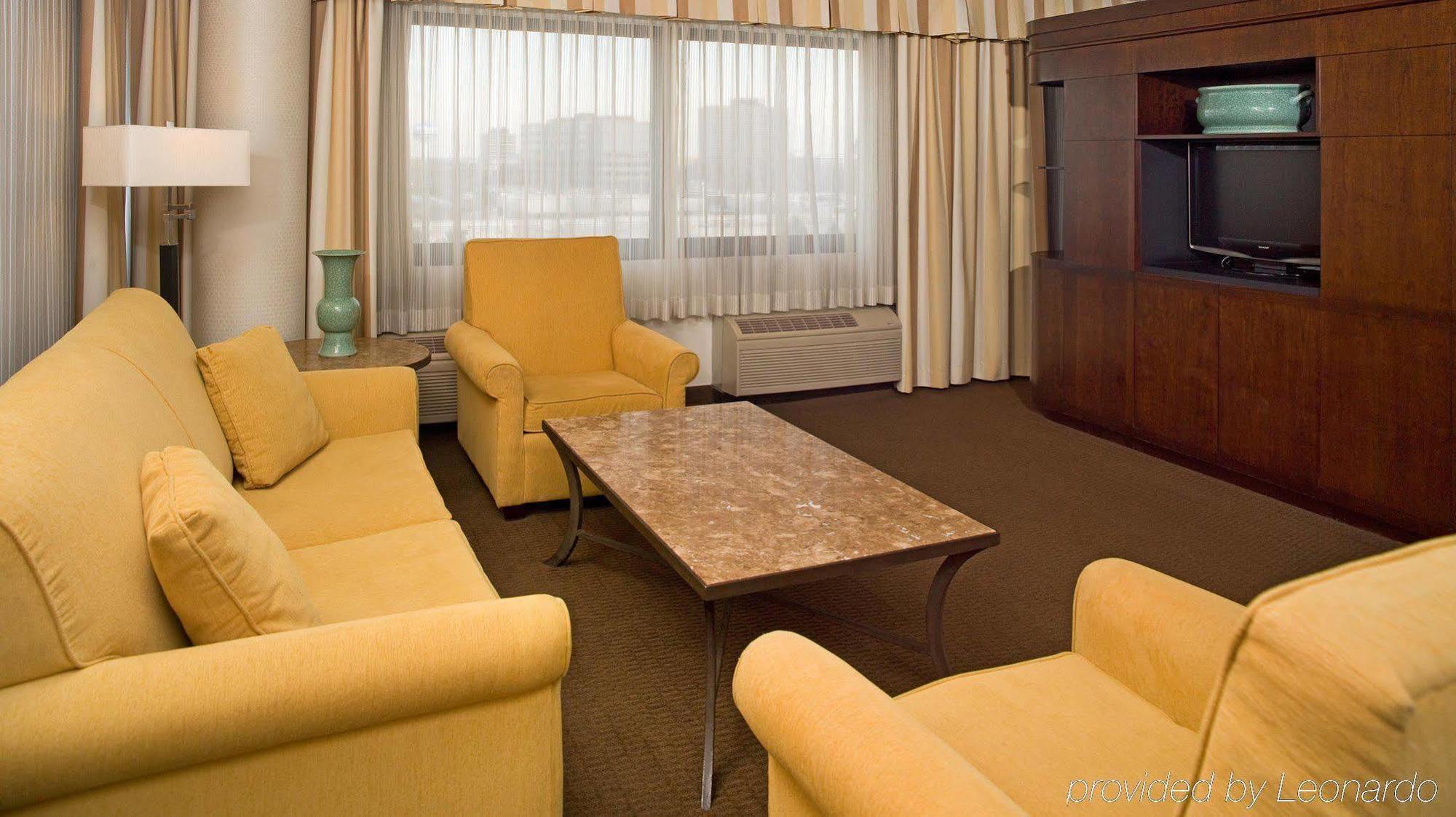 ดับเบิ้ลทรีบายฮิลตันโฮเต็ล ชิคาโก ชามบูร์ก Hotel ชอมเบิร์ก ภายนอก รูปภาพ